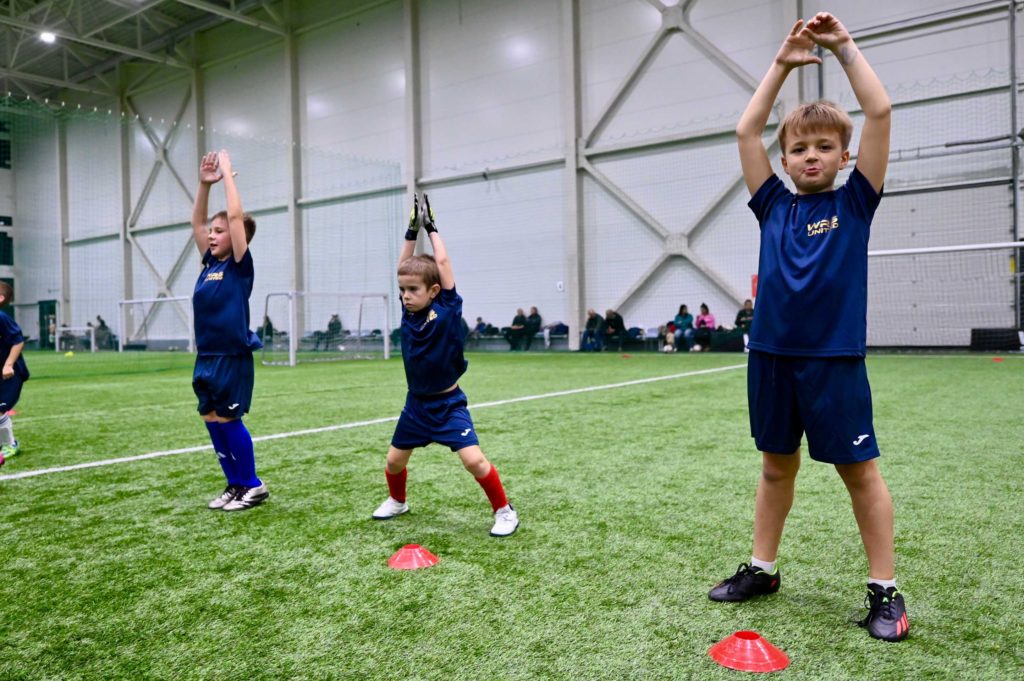 mlodzi-w-futbolu-wrsz9